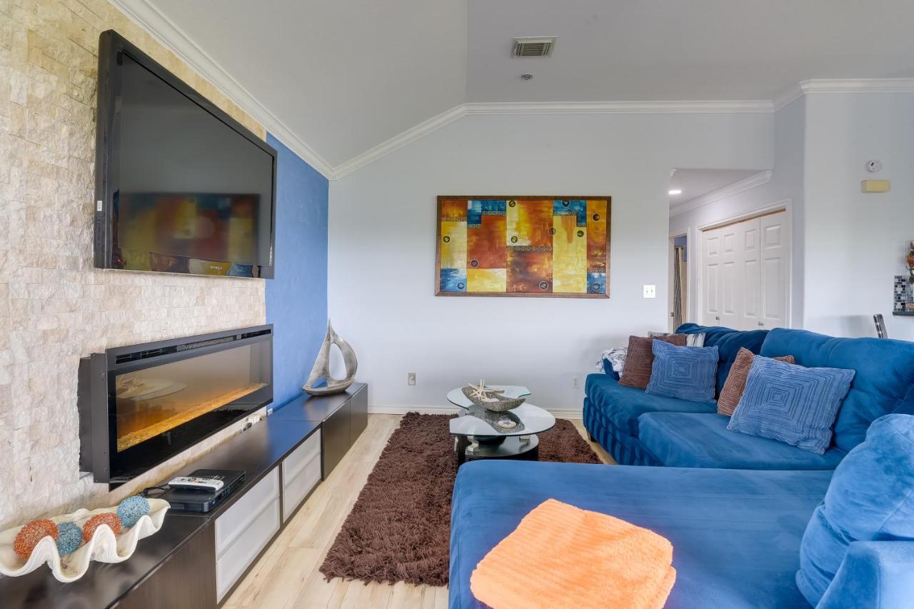 Galveston Escape With Entertainment Patio And Deck! Villa Buitenkant foto