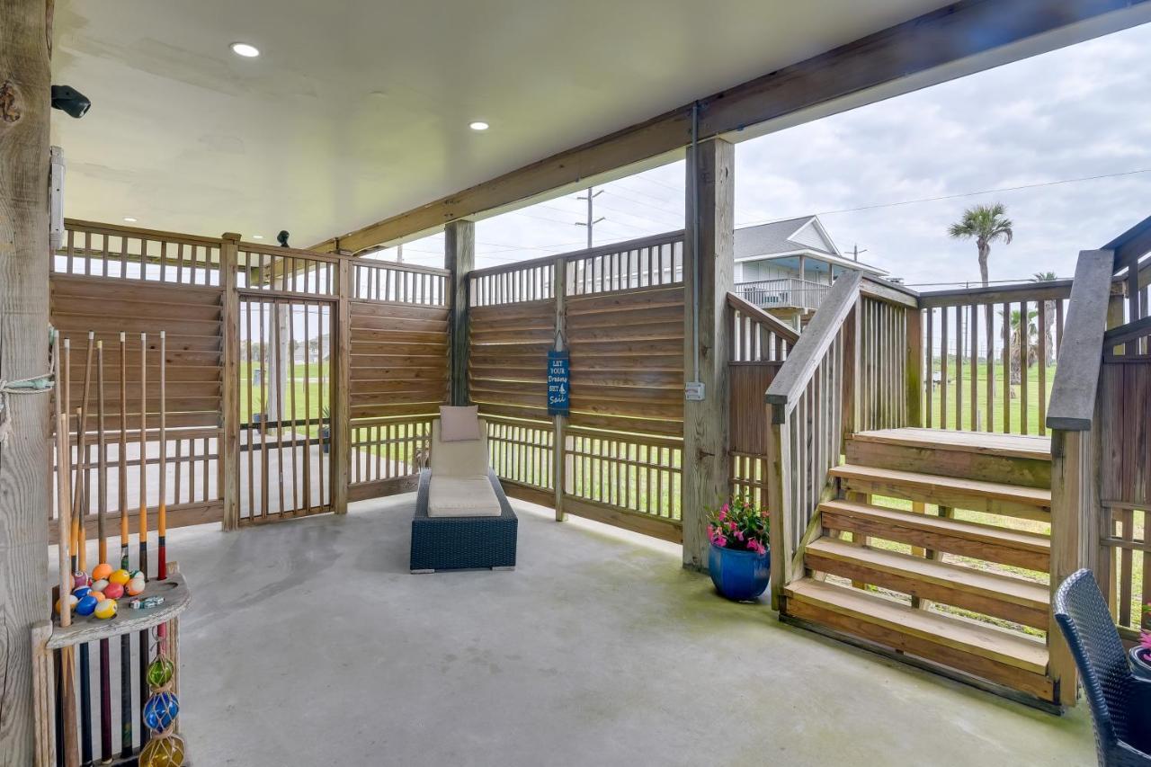 Galveston Escape With Entertainment Patio And Deck! Villa Buitenkant foto